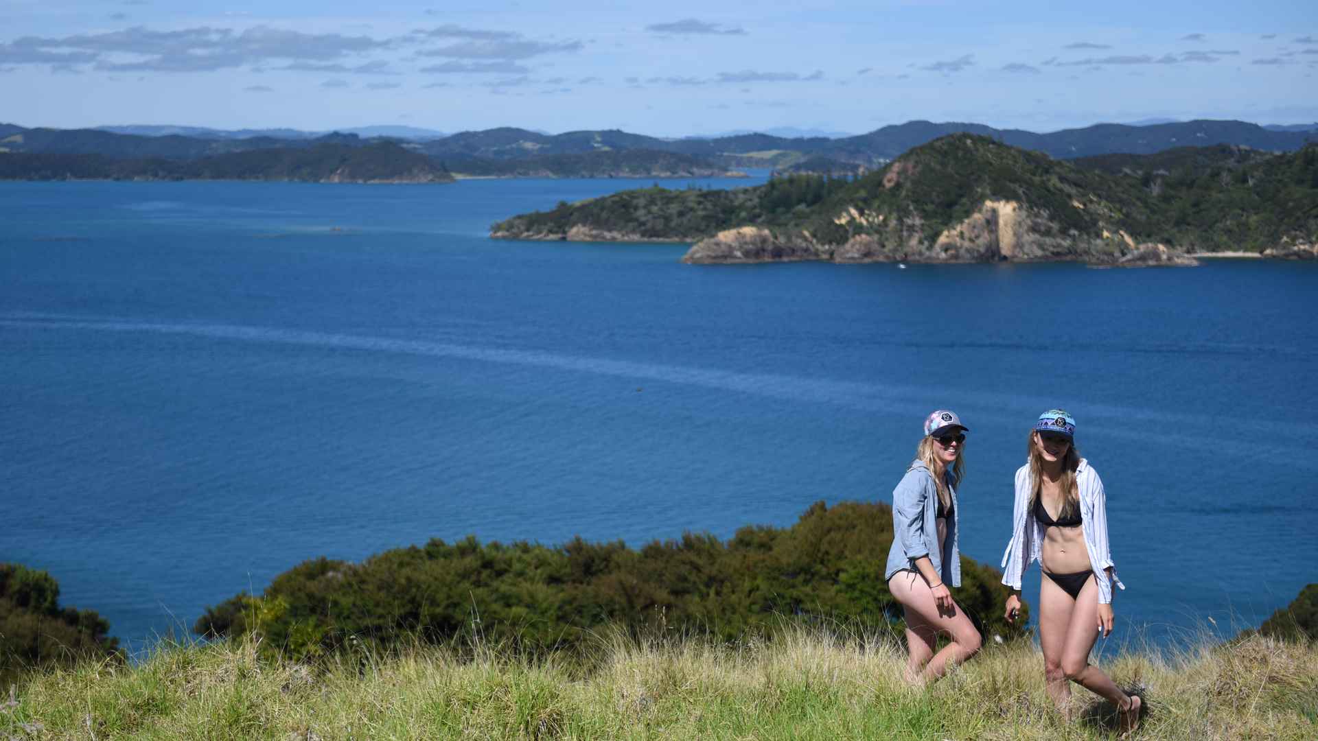 girls loving the overlooking view at the bay of islands
